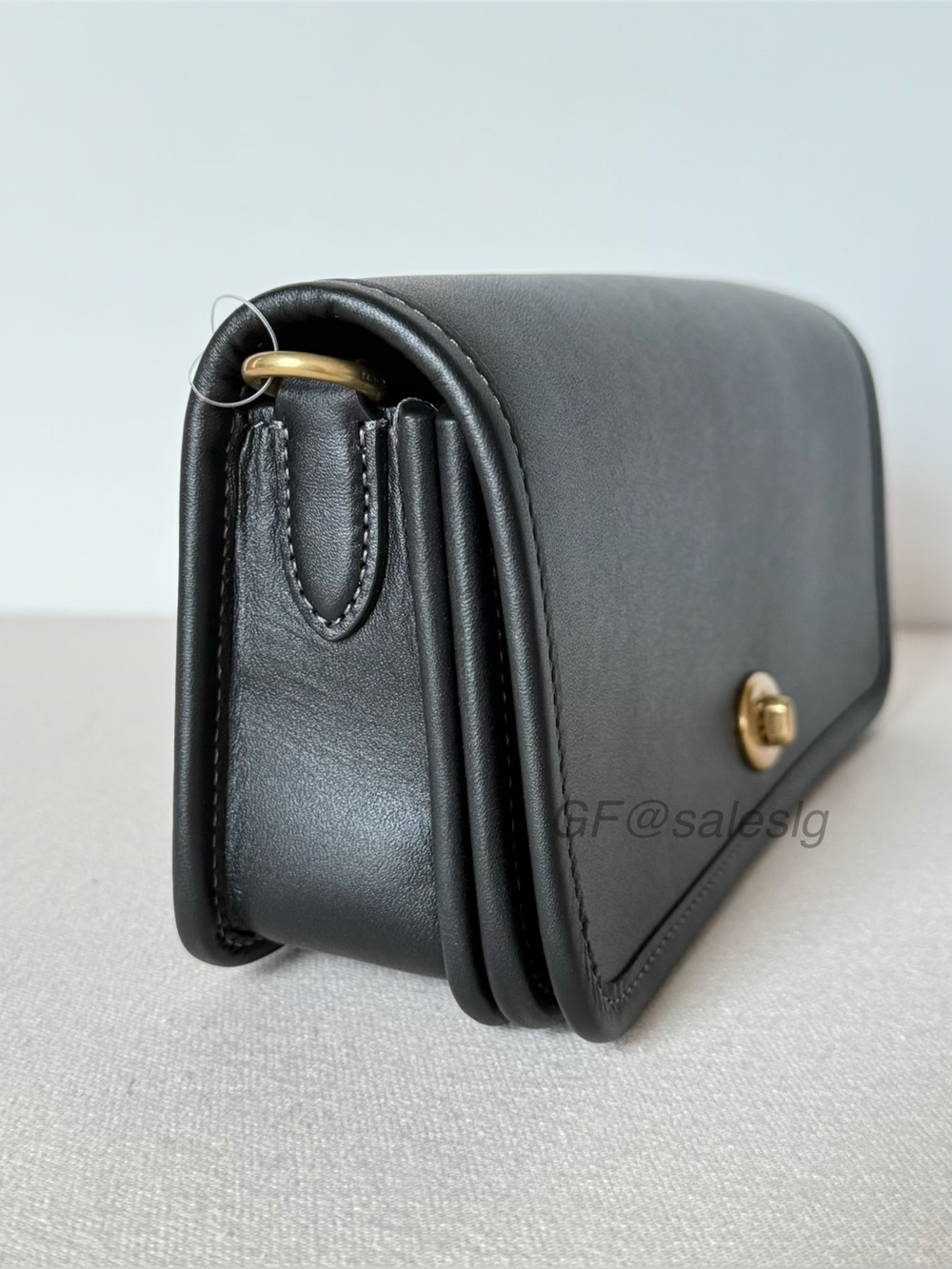 NWT Coach Dinky Shoulder Bag CW641 Black Glovetanned Leather Gold Hardware - Picture 5 of 15